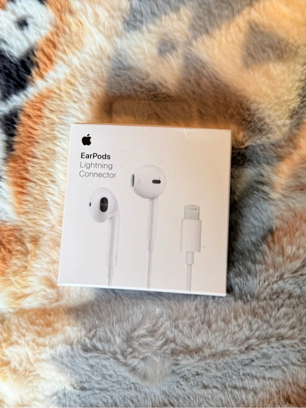 Apple genuine earpods